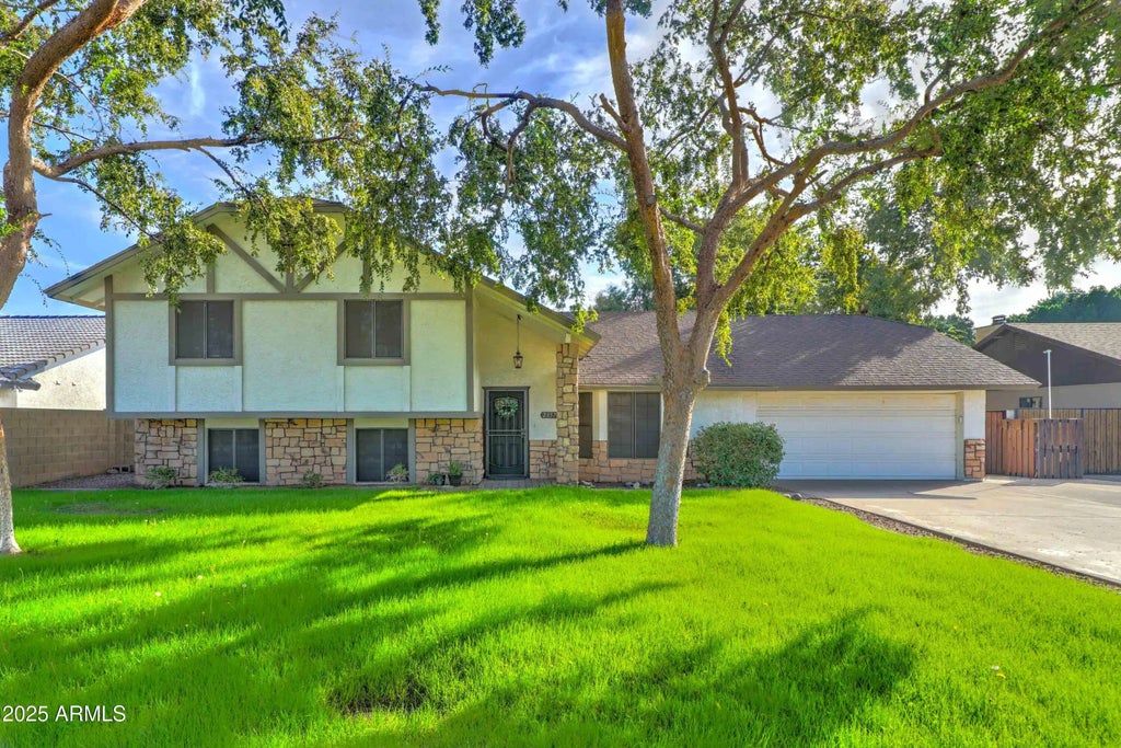 2057 N Ashbrook Circle, Mesa