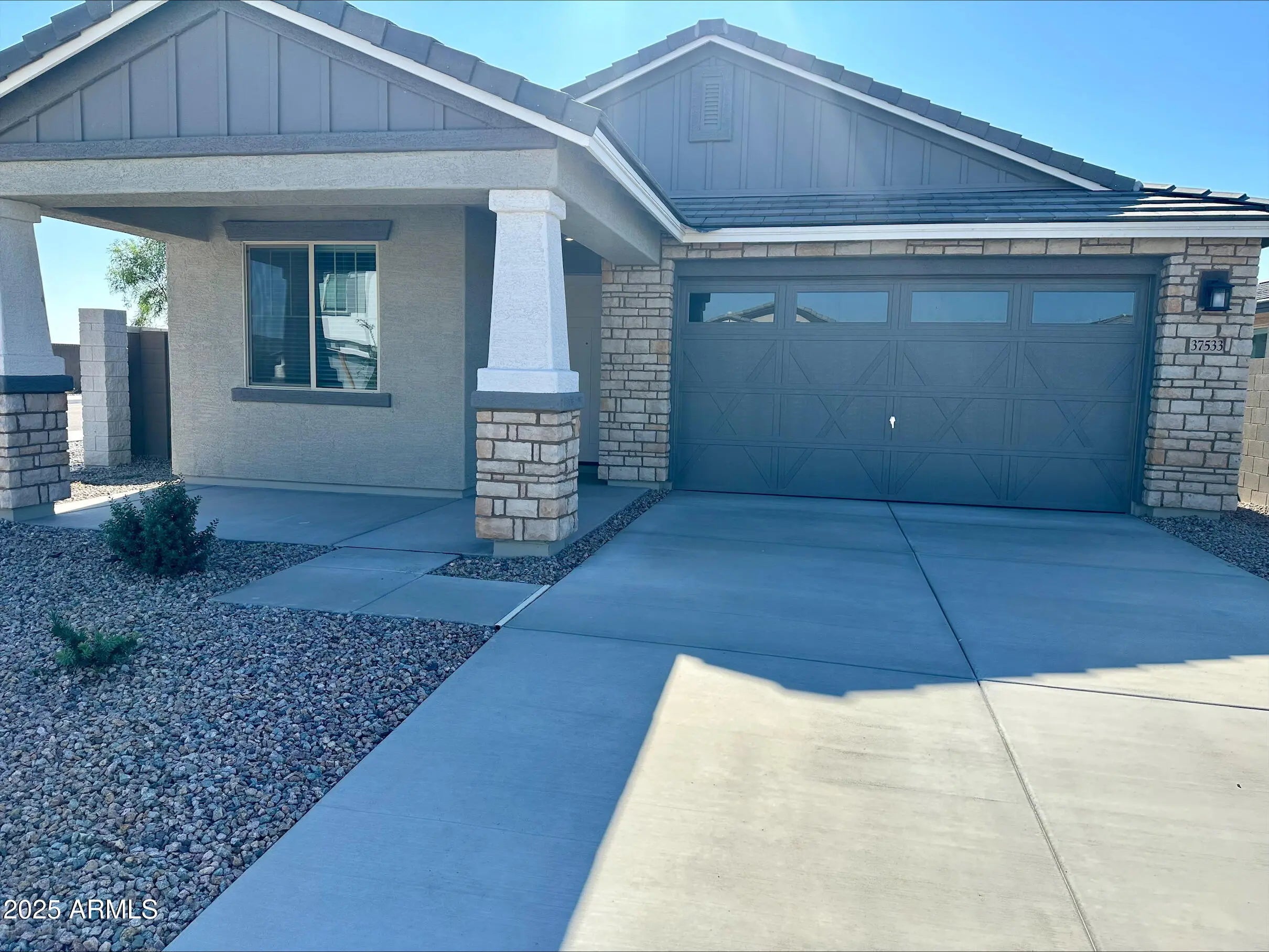 Photo of Listing #6945058