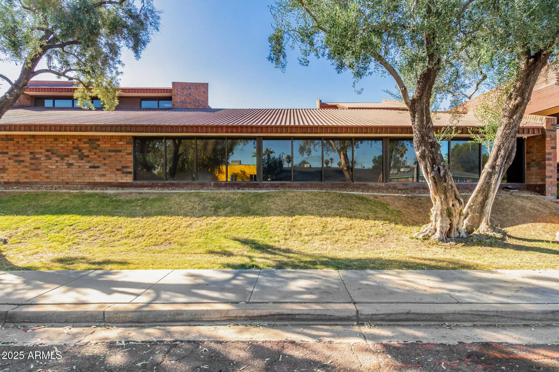 Photo of Listing #6945446