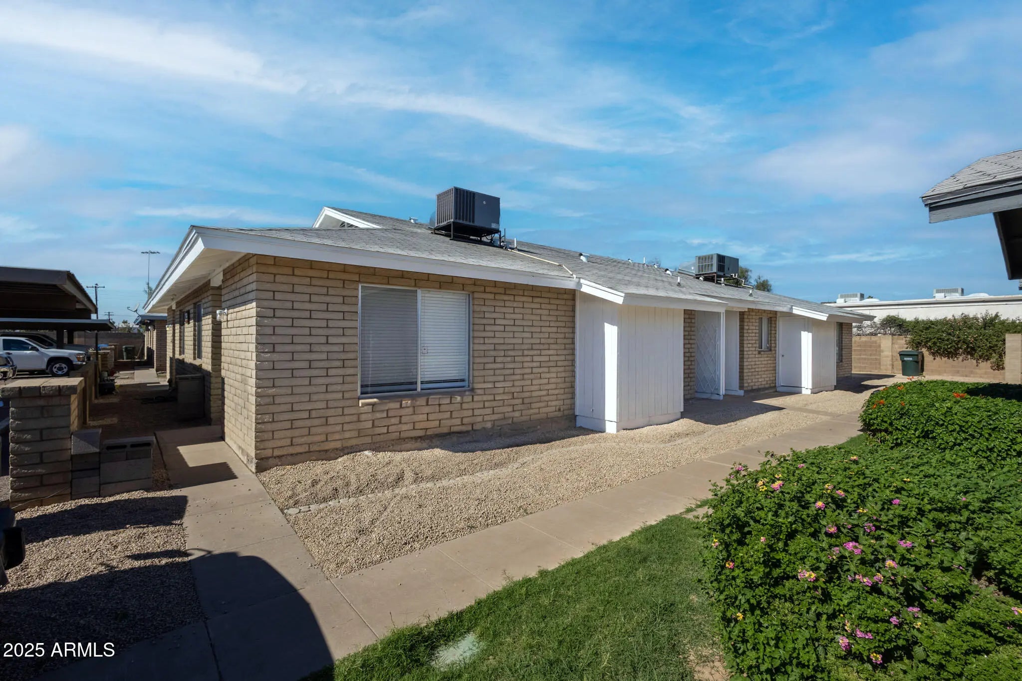 Photo of Listing #6945364