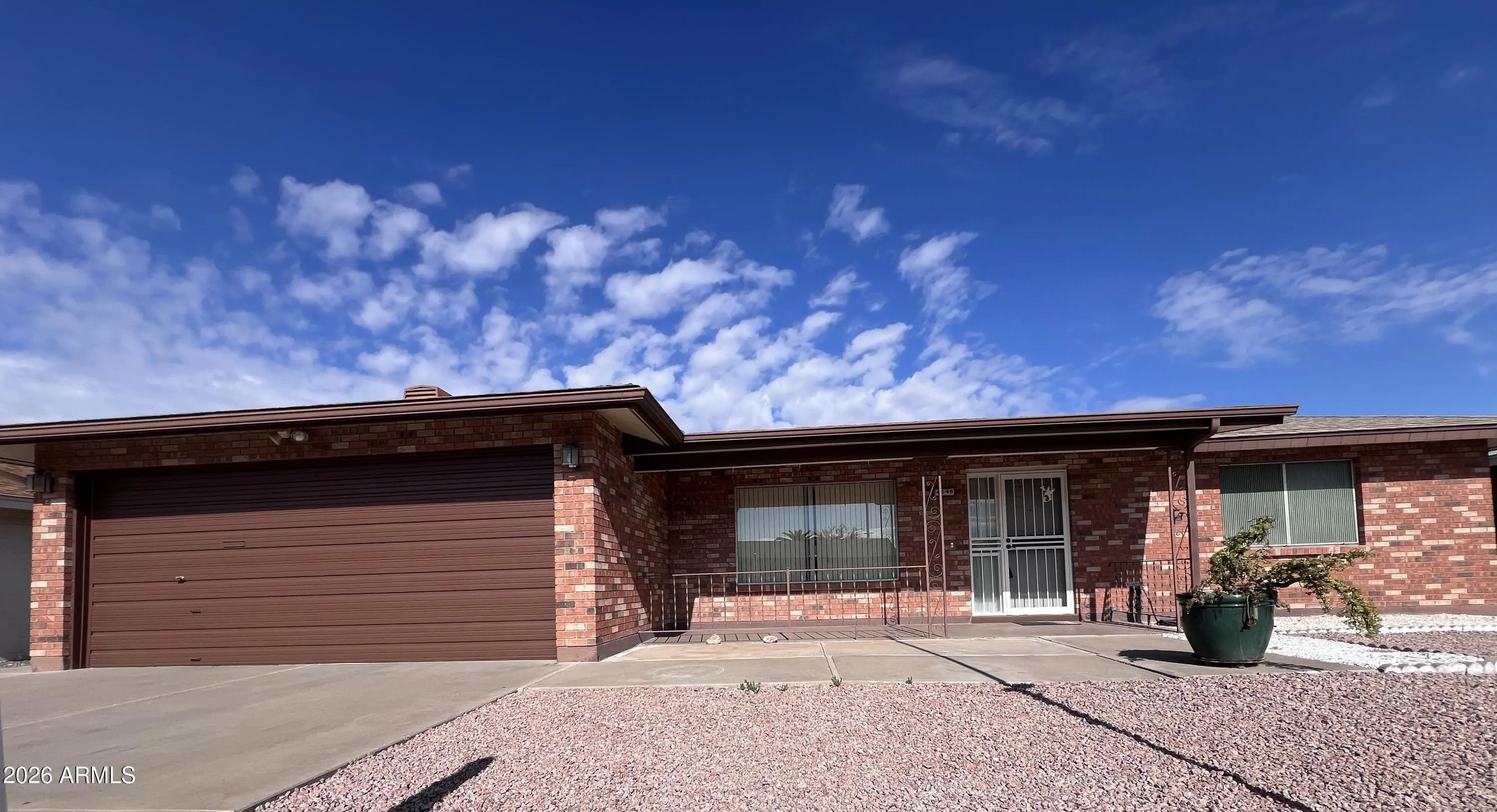 Photo of Listing #6945851