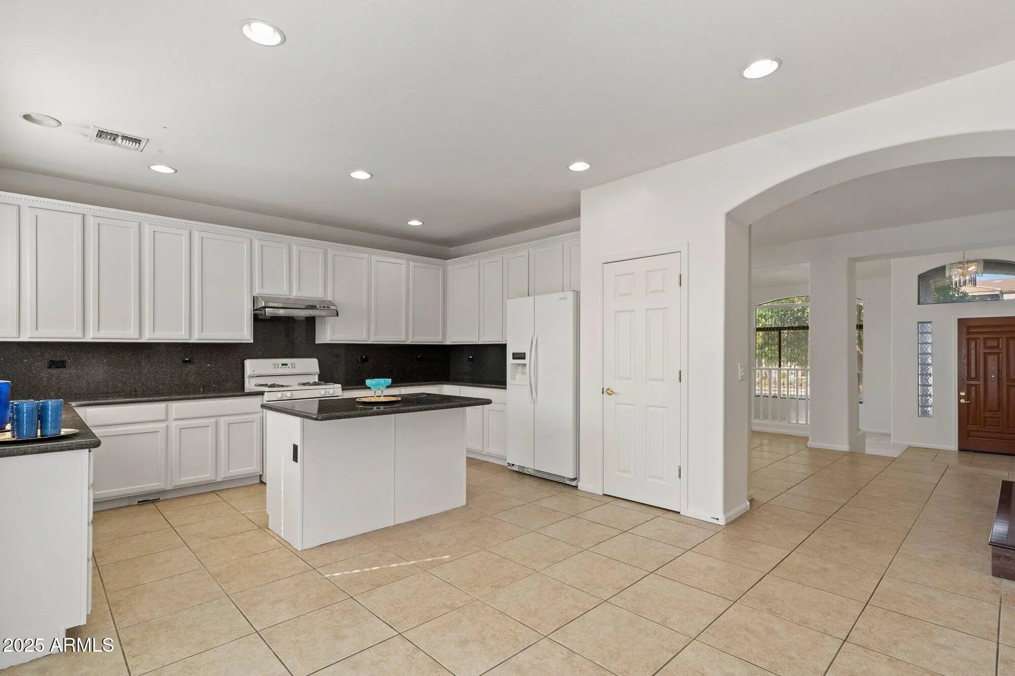 Photo of Listing #6947105