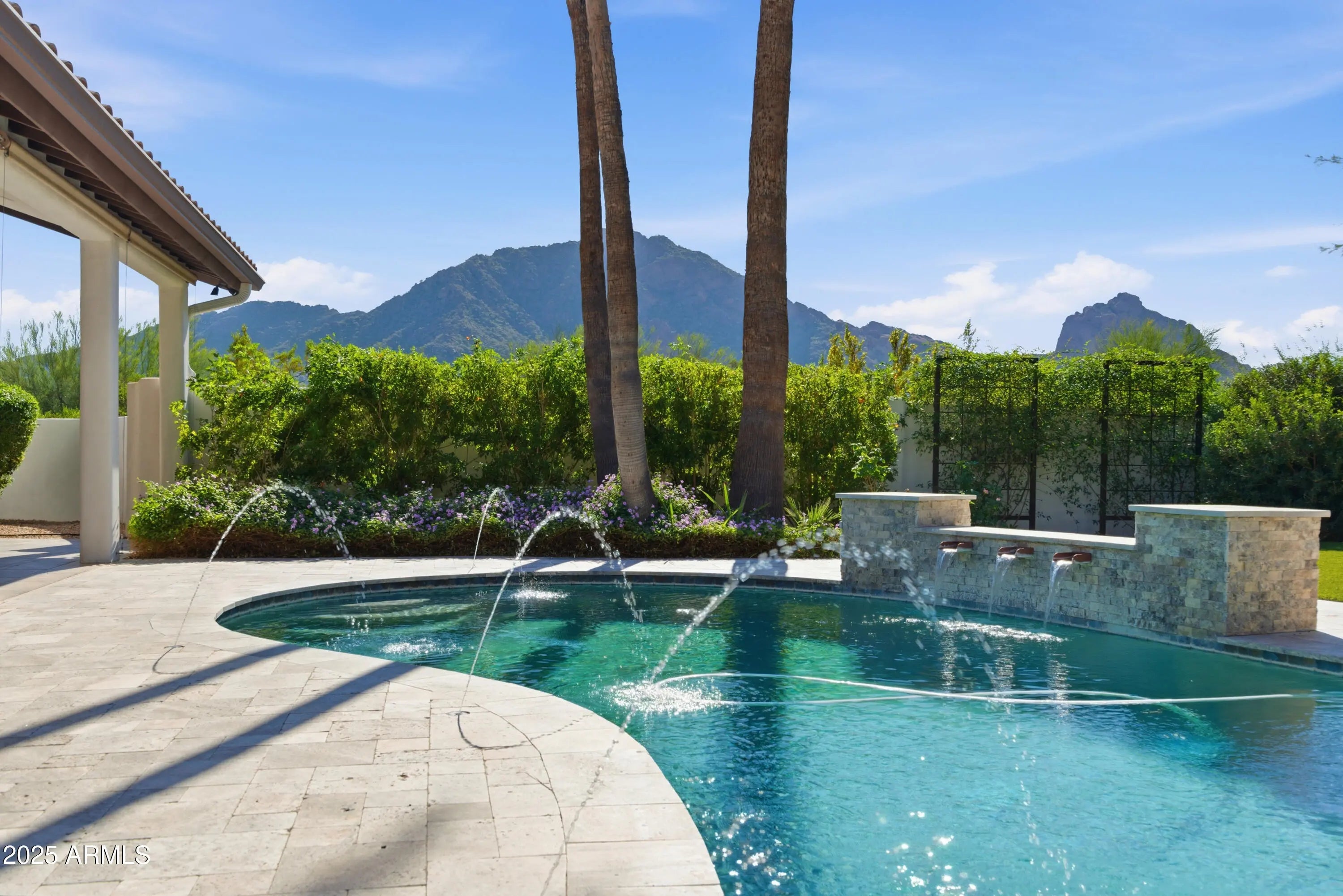 Photo of Listing #6945437