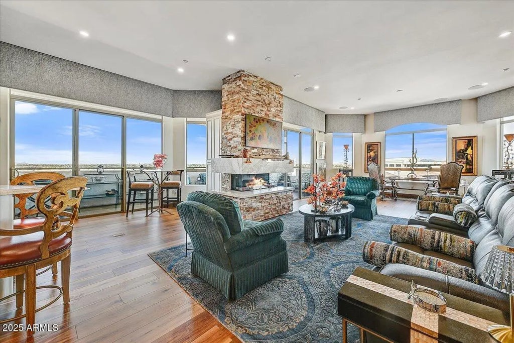 15802 N 71st Street (unit 757), Scottsdale