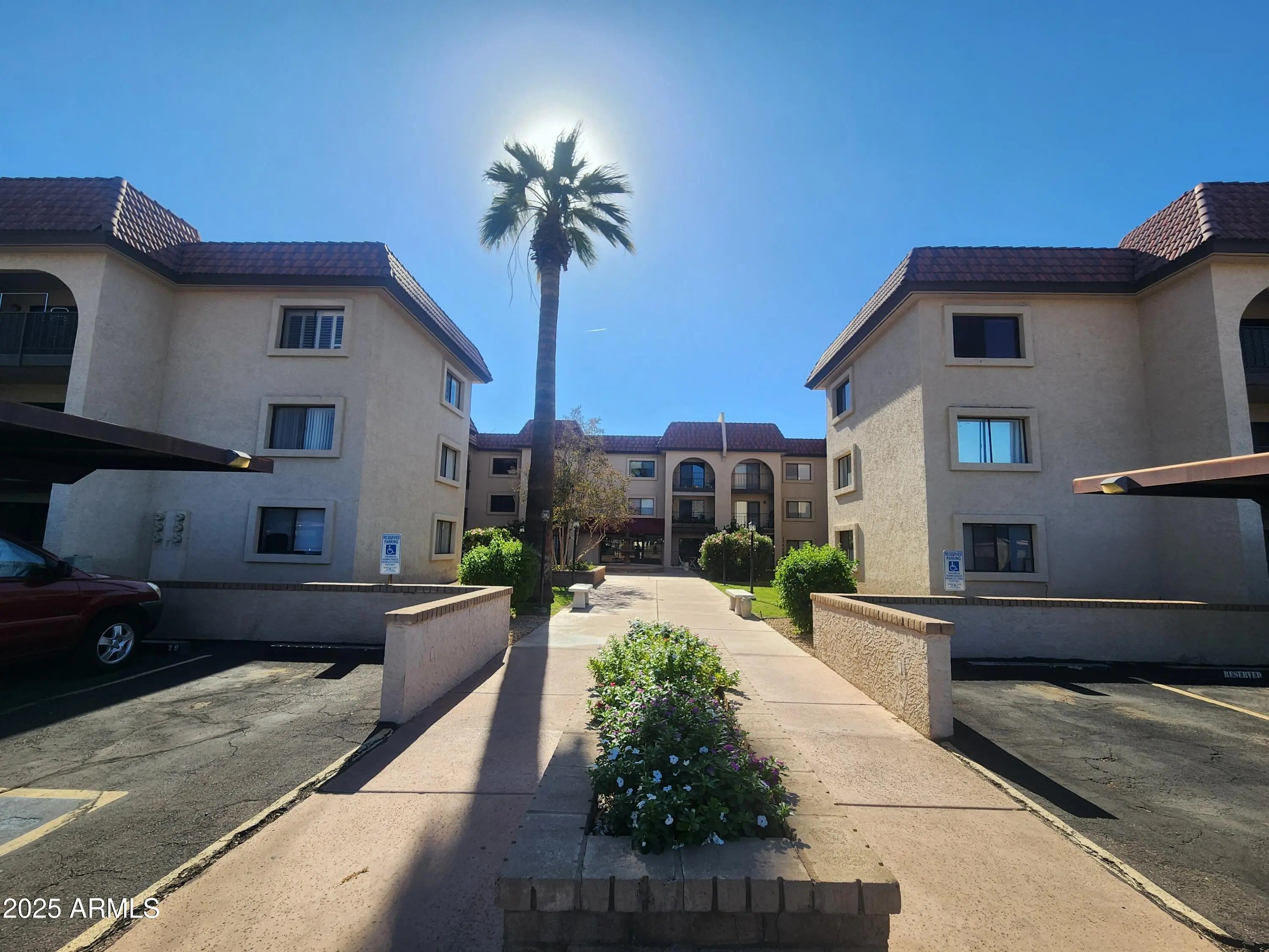 Photo of Listing #6945605