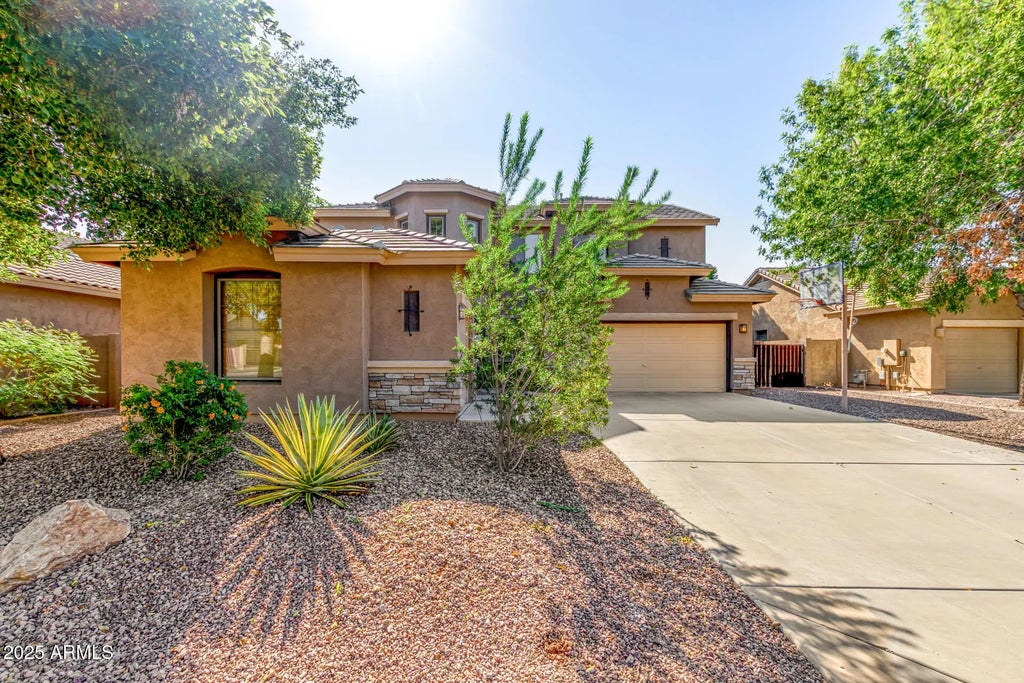 131 W Roadrunner Drive, Chandler