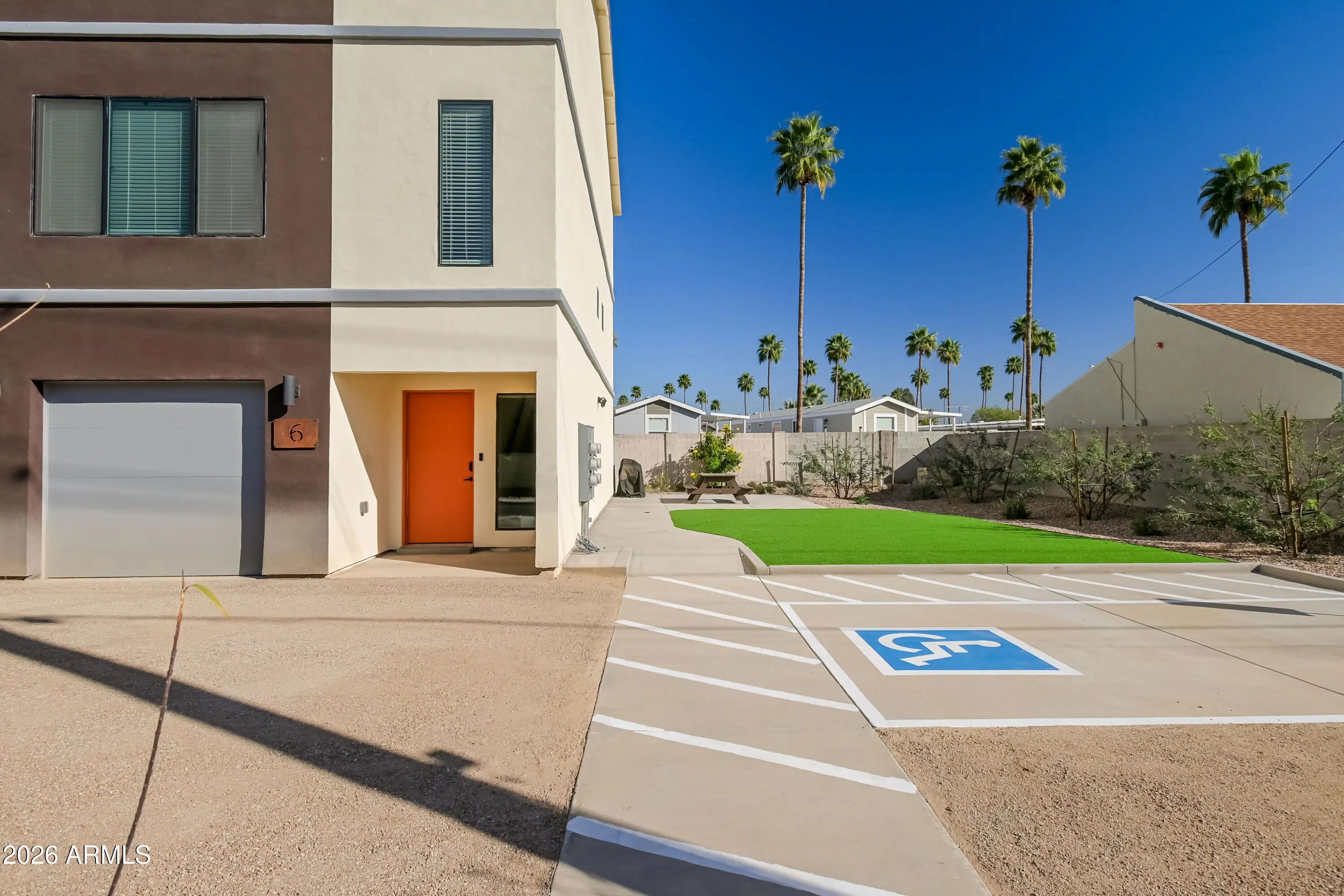 Photo of Listing #6945581