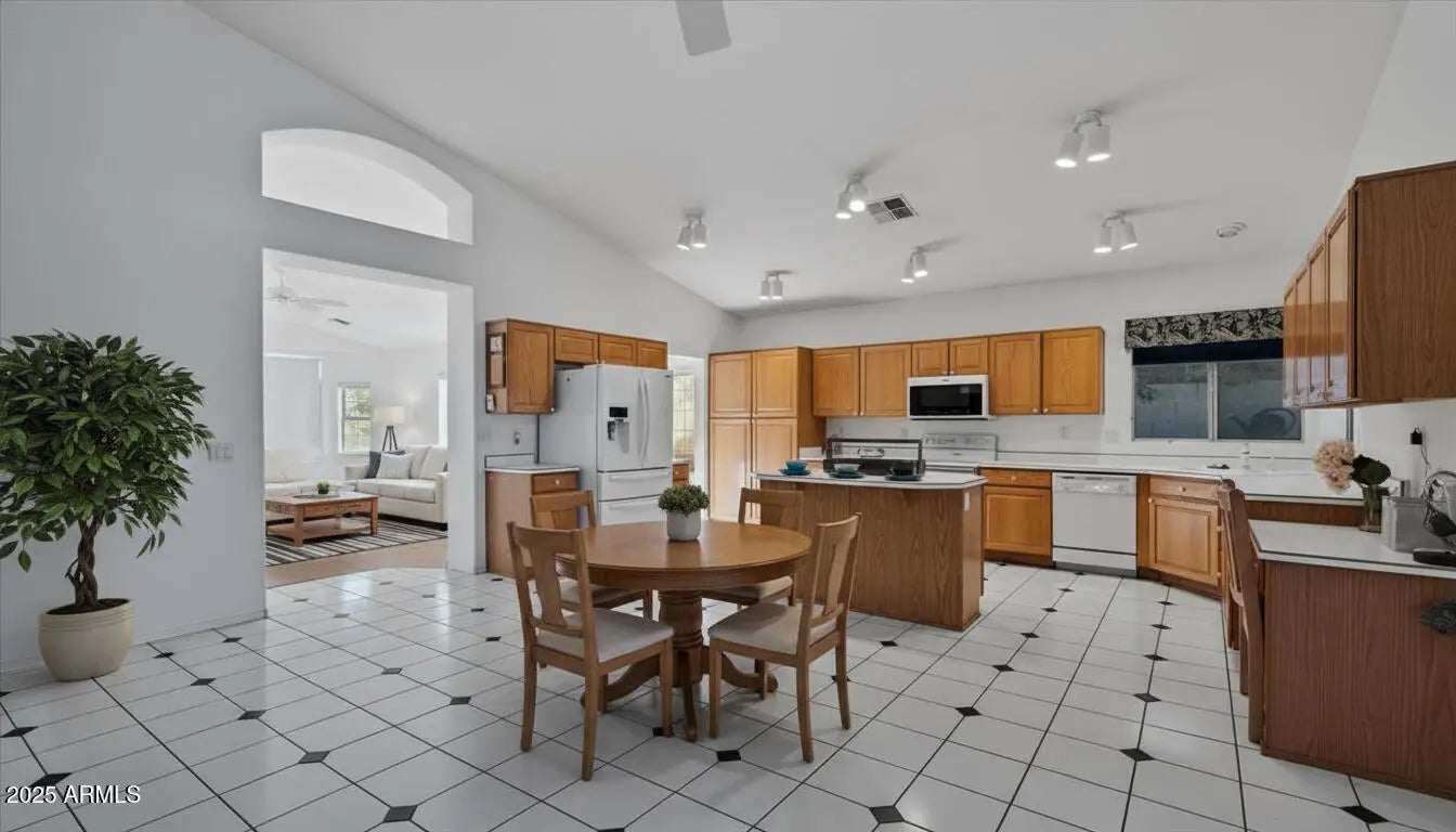 Photo of Listing #6947274