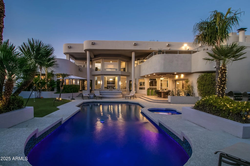 9363 E Calle De Las Brisas, Scottsdale