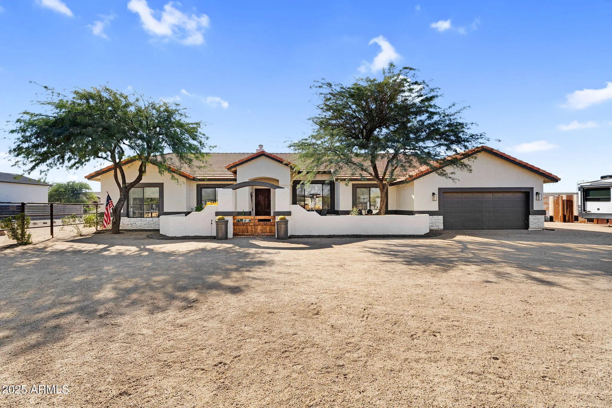 Photo of Listing #6946305