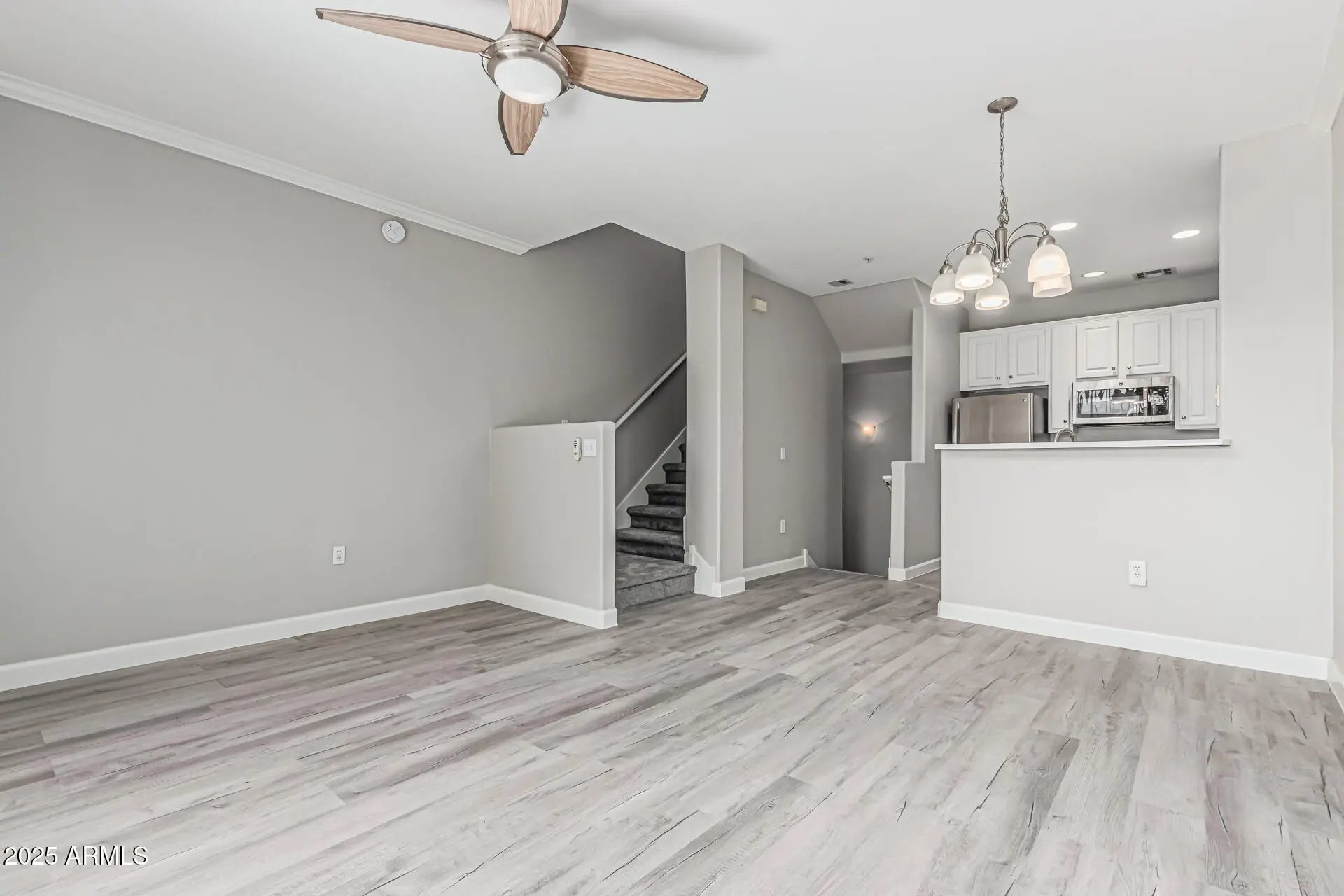 Photo of Listing #6945723