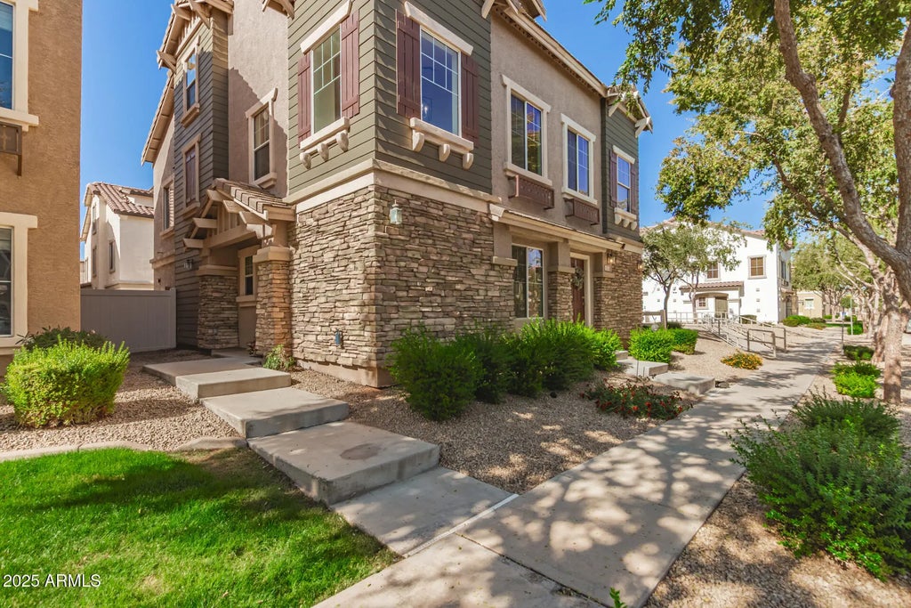 453 N Alder Court, Gilbert