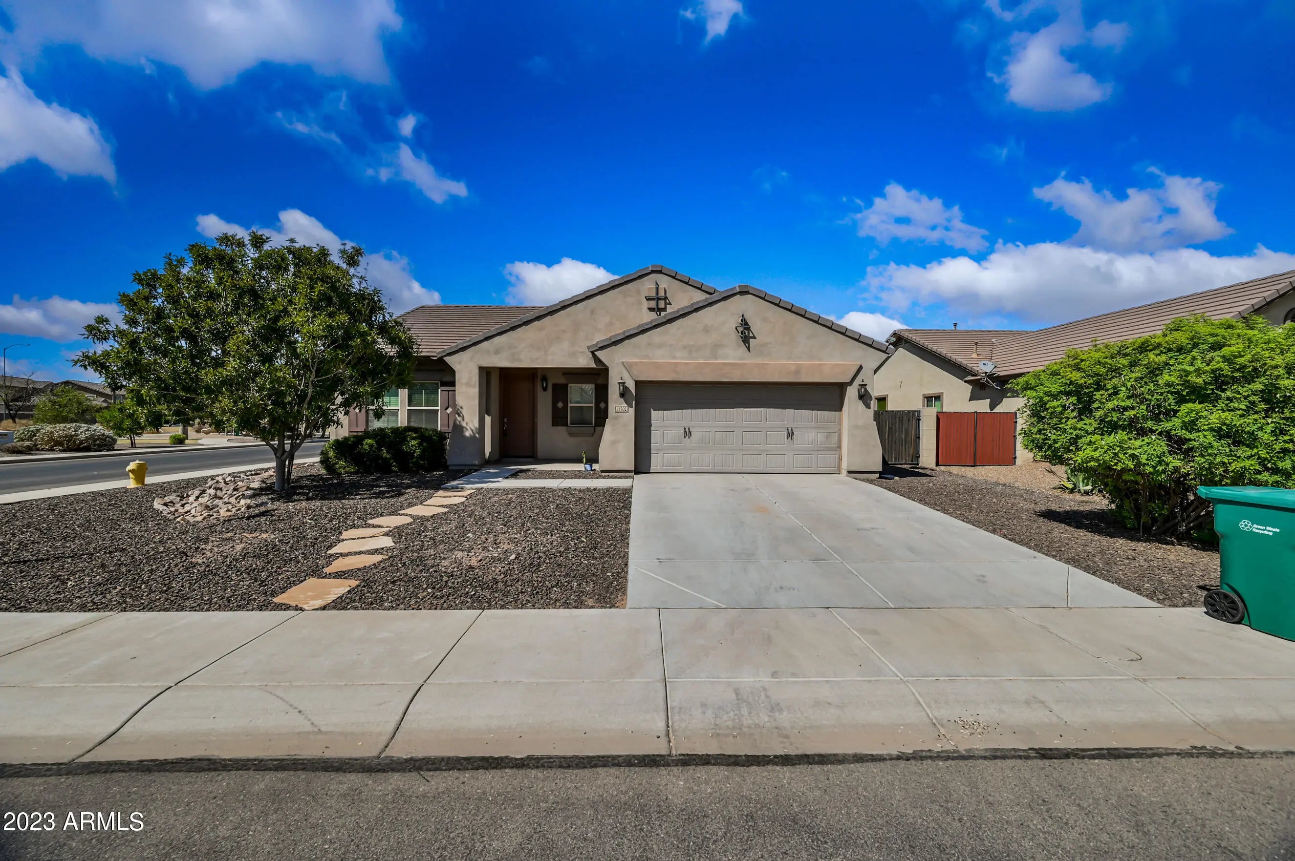 Photo of Listing #6945811