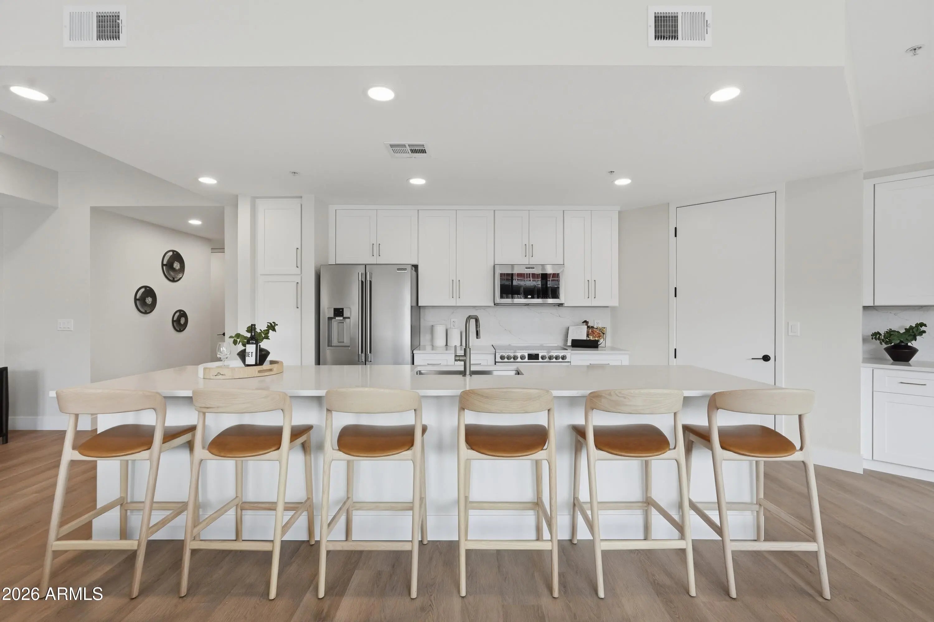 Photo of Listing #6957271