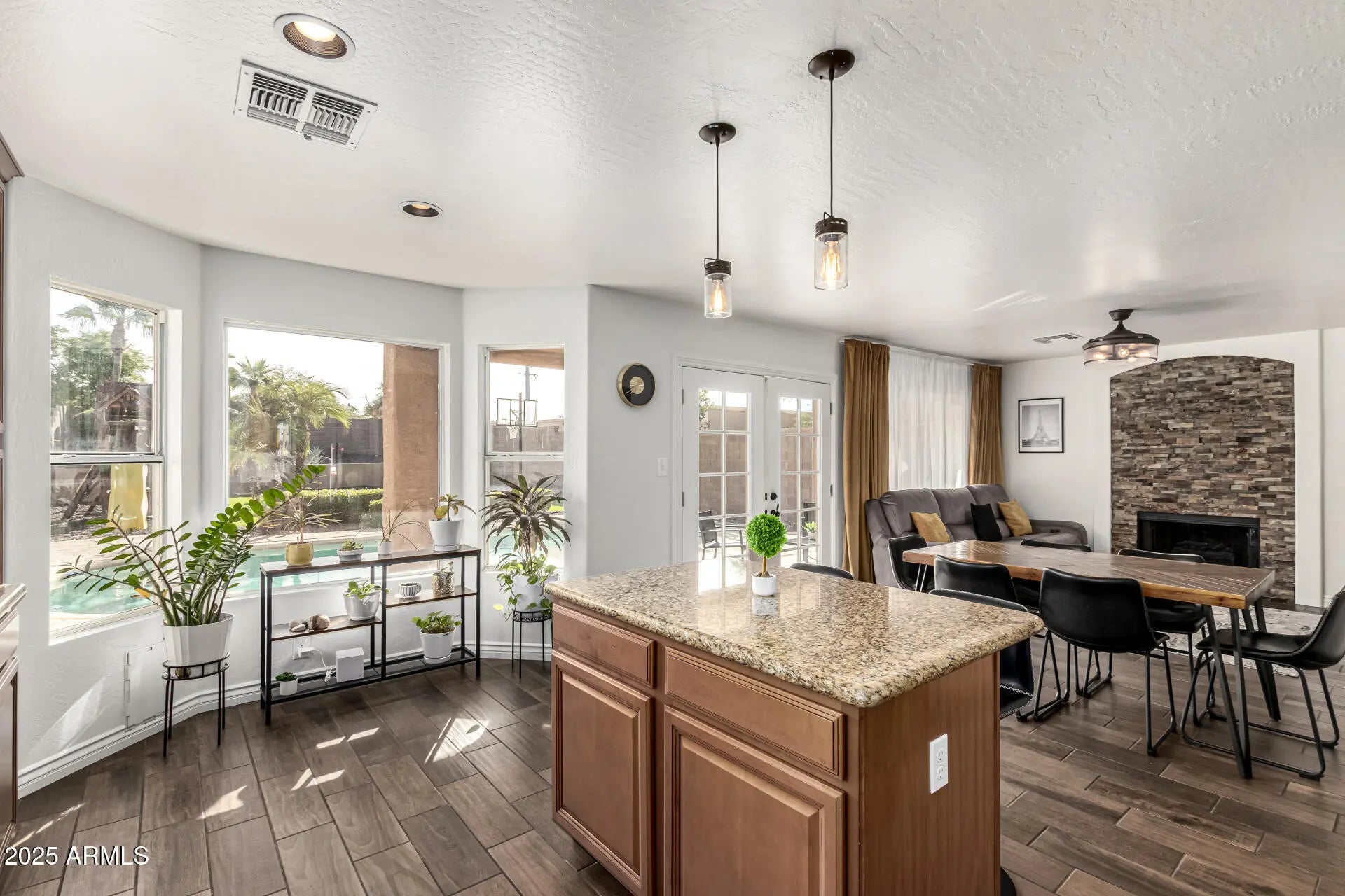 Photo of Listing #6958491