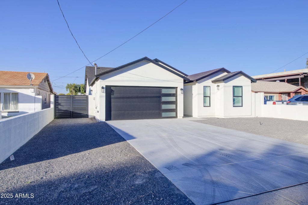 5416 W Myrtle Avenue, Glendale