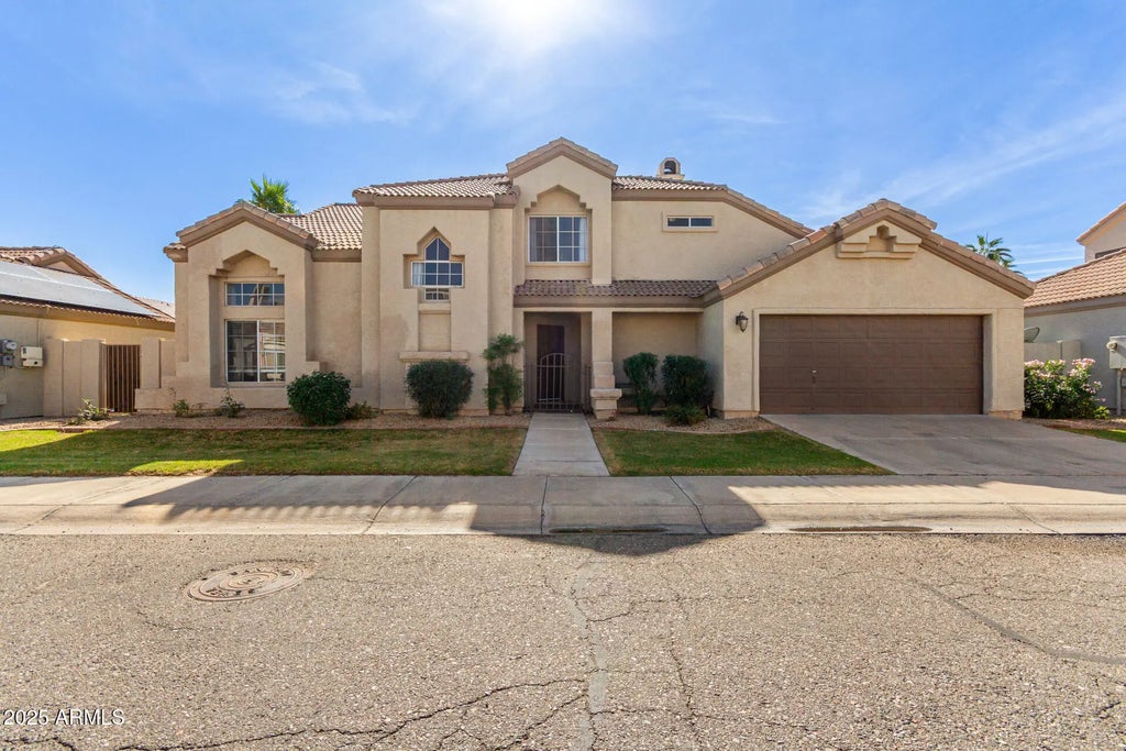 8911 W Caribbean Lane, Peoria