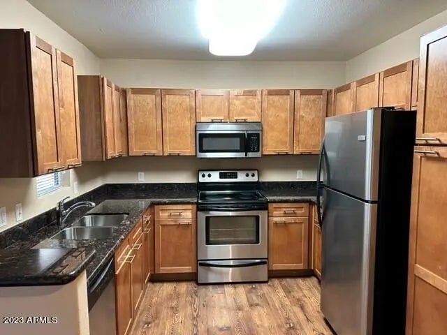 Photo of Listing #6946100