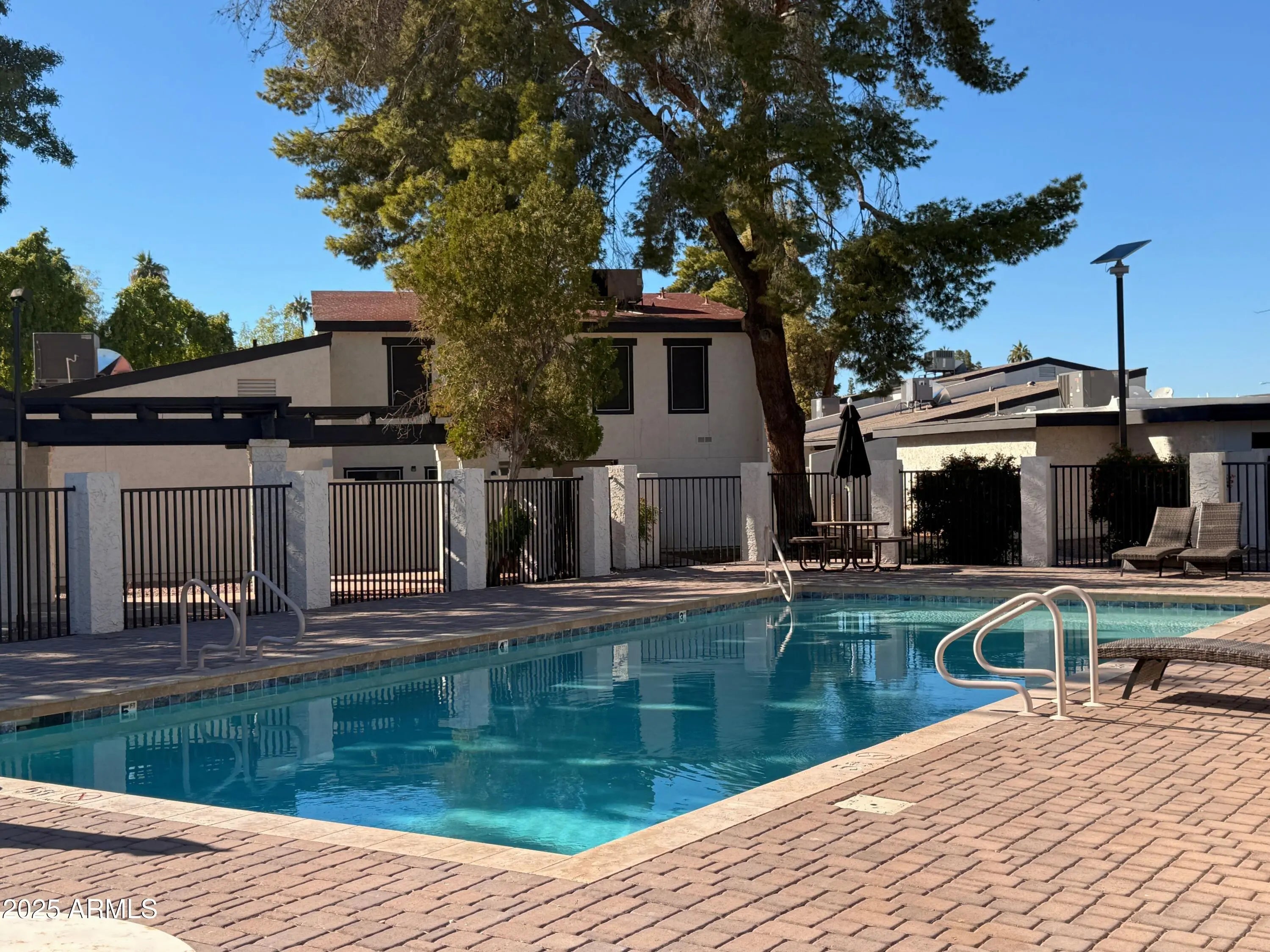 Photo of Listing #6946138