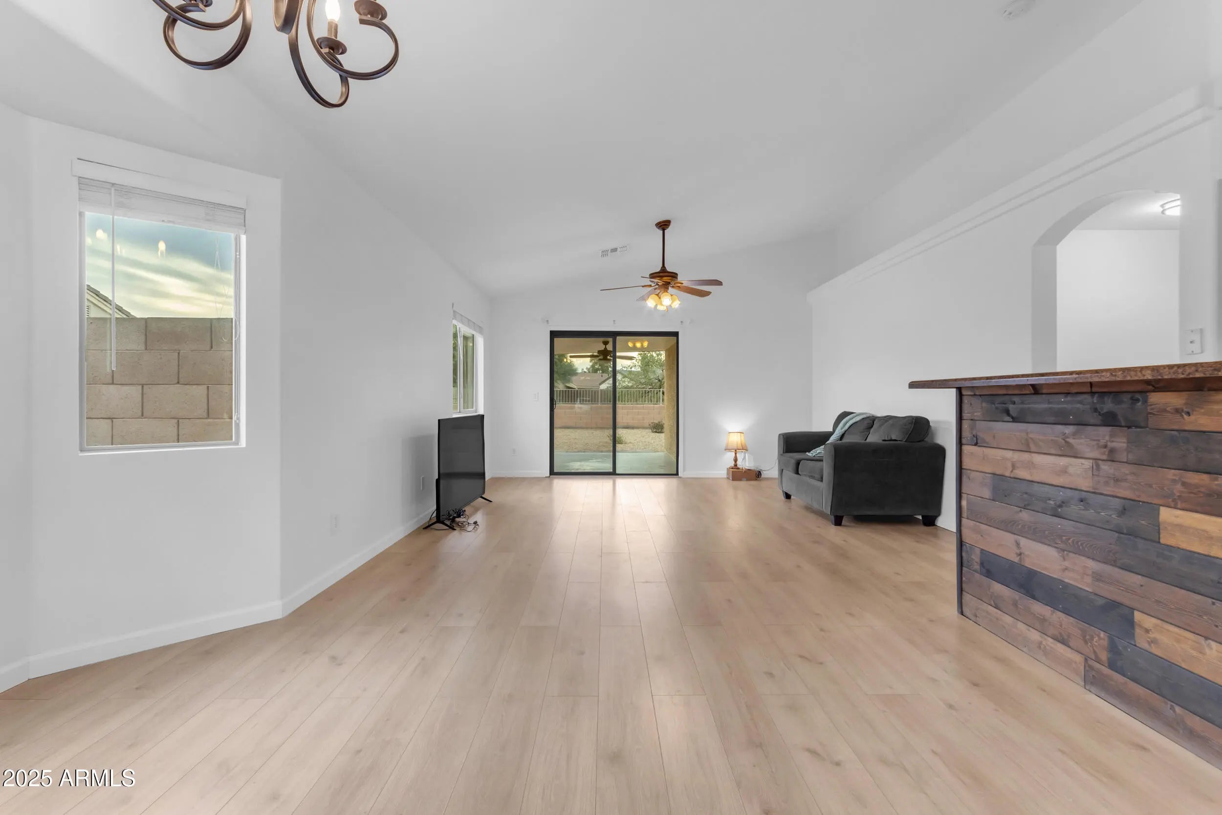 Photo of Listing #6947256