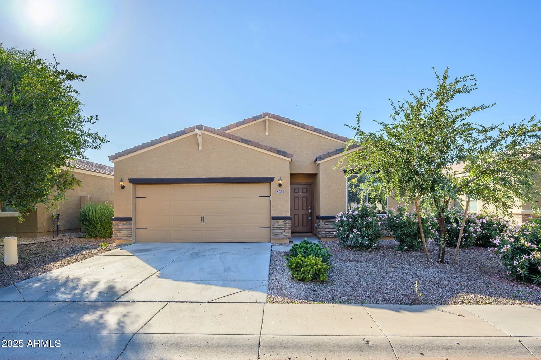 Photo of Listing #6948045