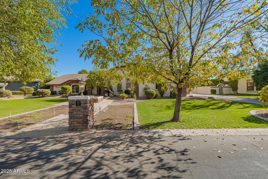 8272 S Pecan Grove Circle, Tempe
