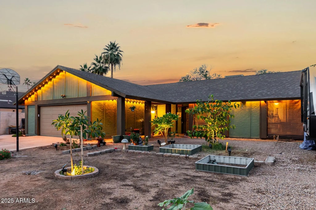 3926 W Glenaire Drive, Phoenix