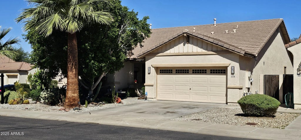2218 W Magdalena Lane, Phoenix