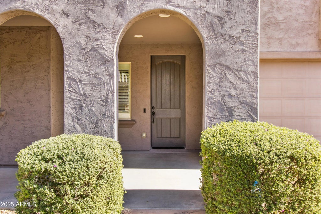 1063 N 70th Way, Scottsdale