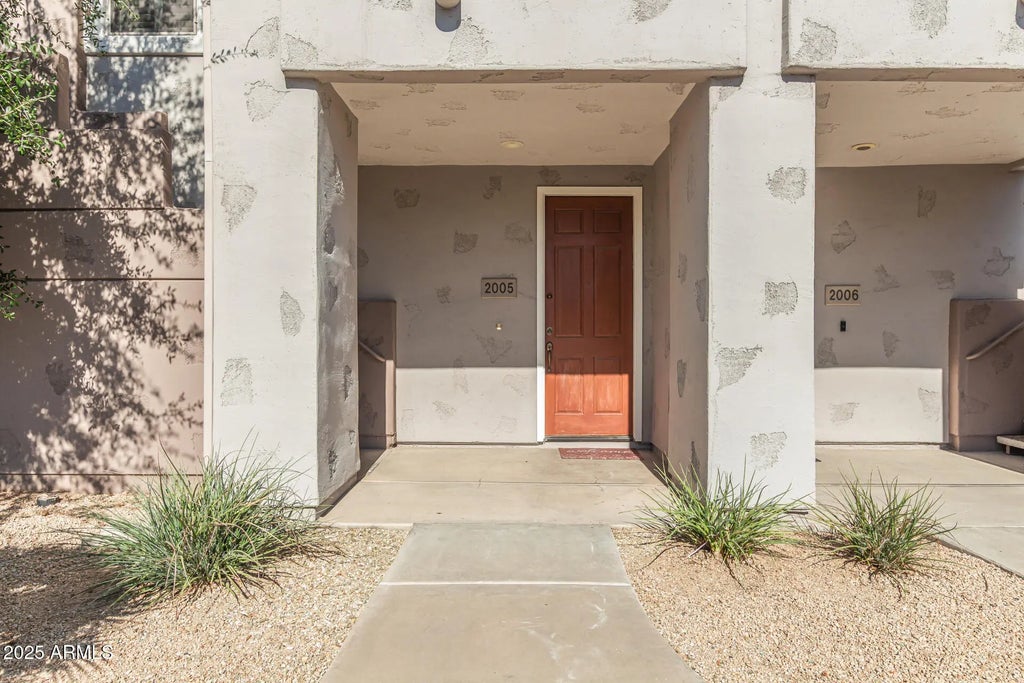 15221 N Clubgate Drive (unit 2005), Scottsdale