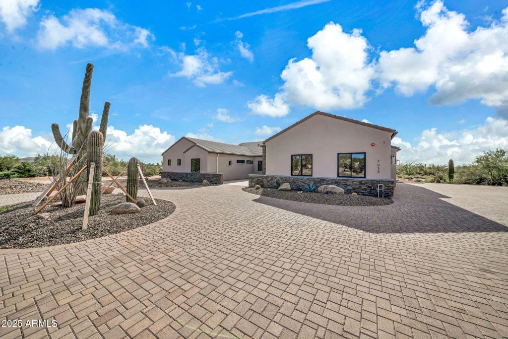 7035 E Montgomery Road, Scottsdale