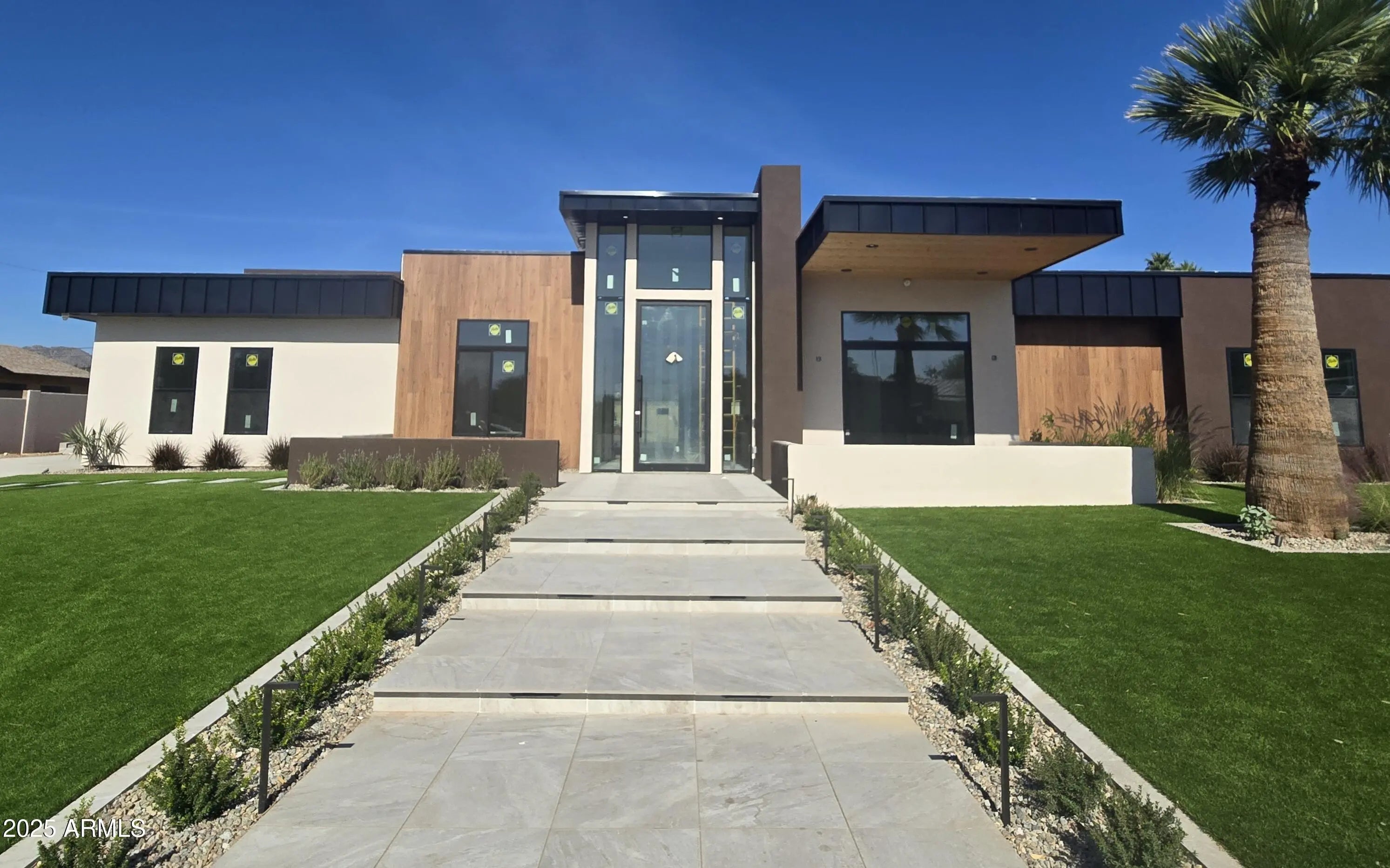 Photo of Listing #6946942