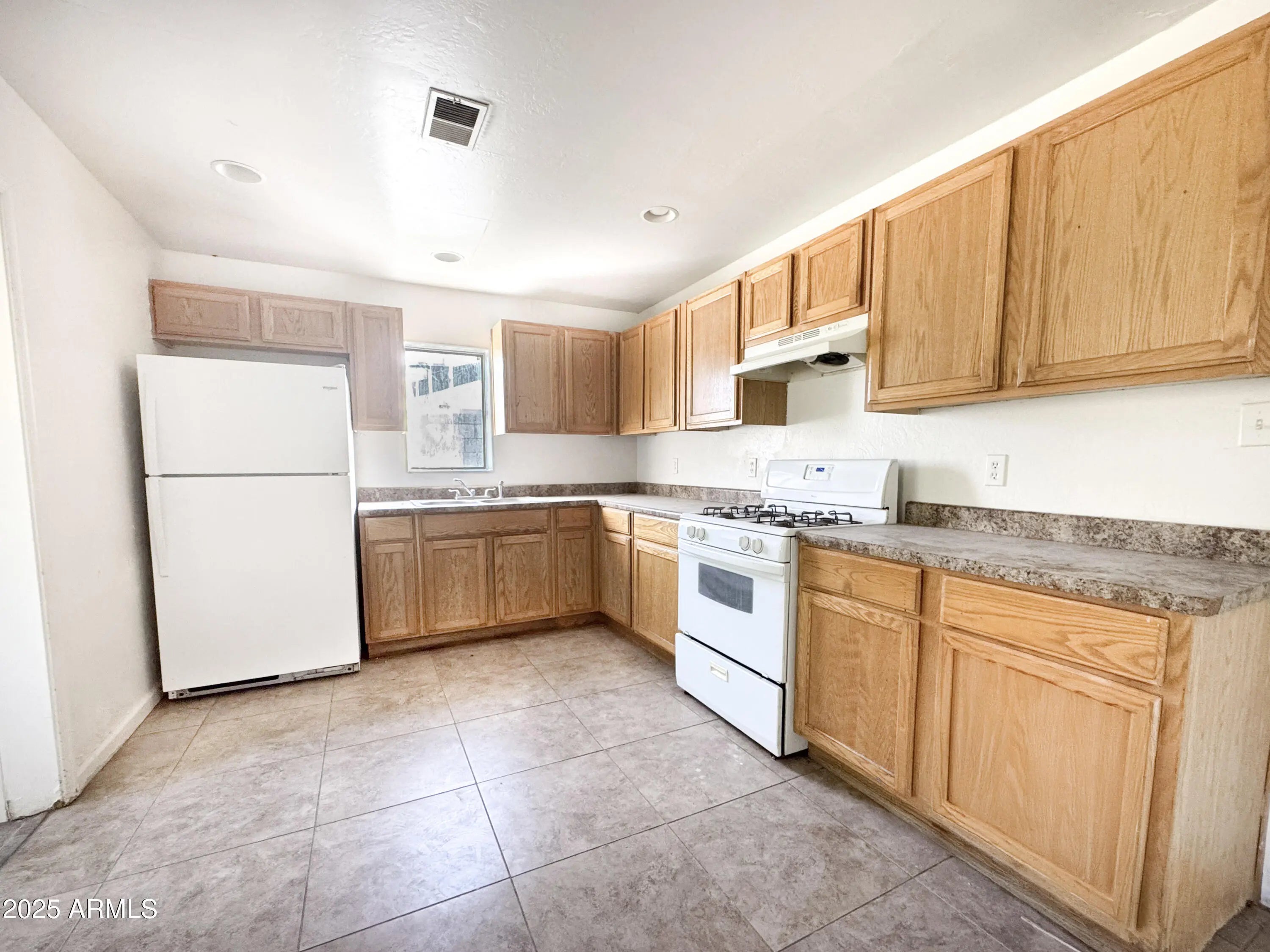 Photo of Listing #6946910