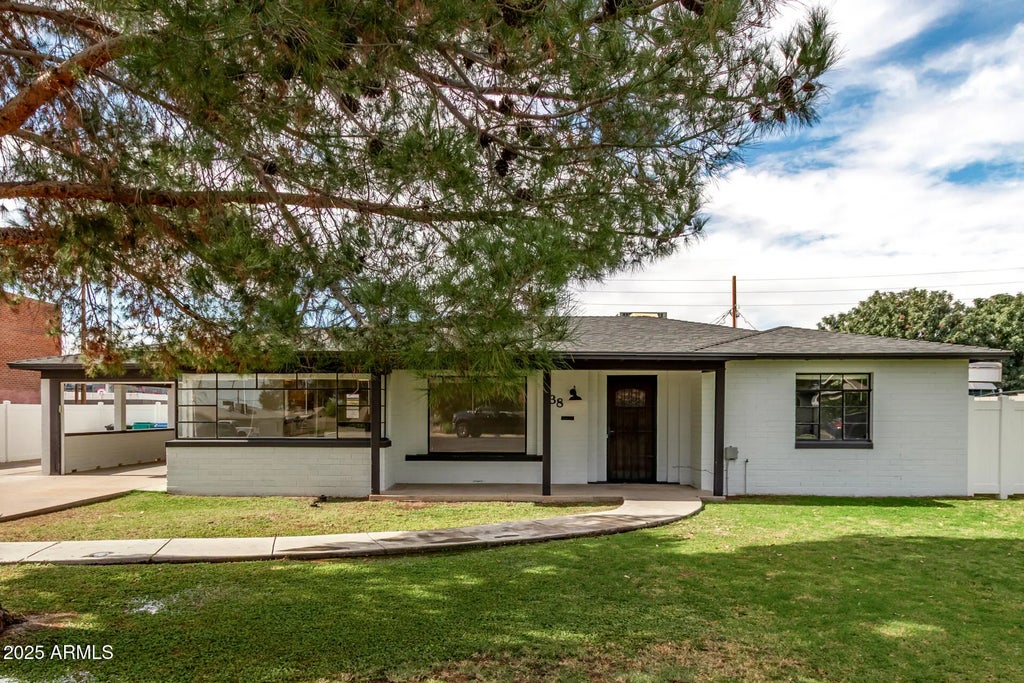 38 N Fraser Drive W, Mesa