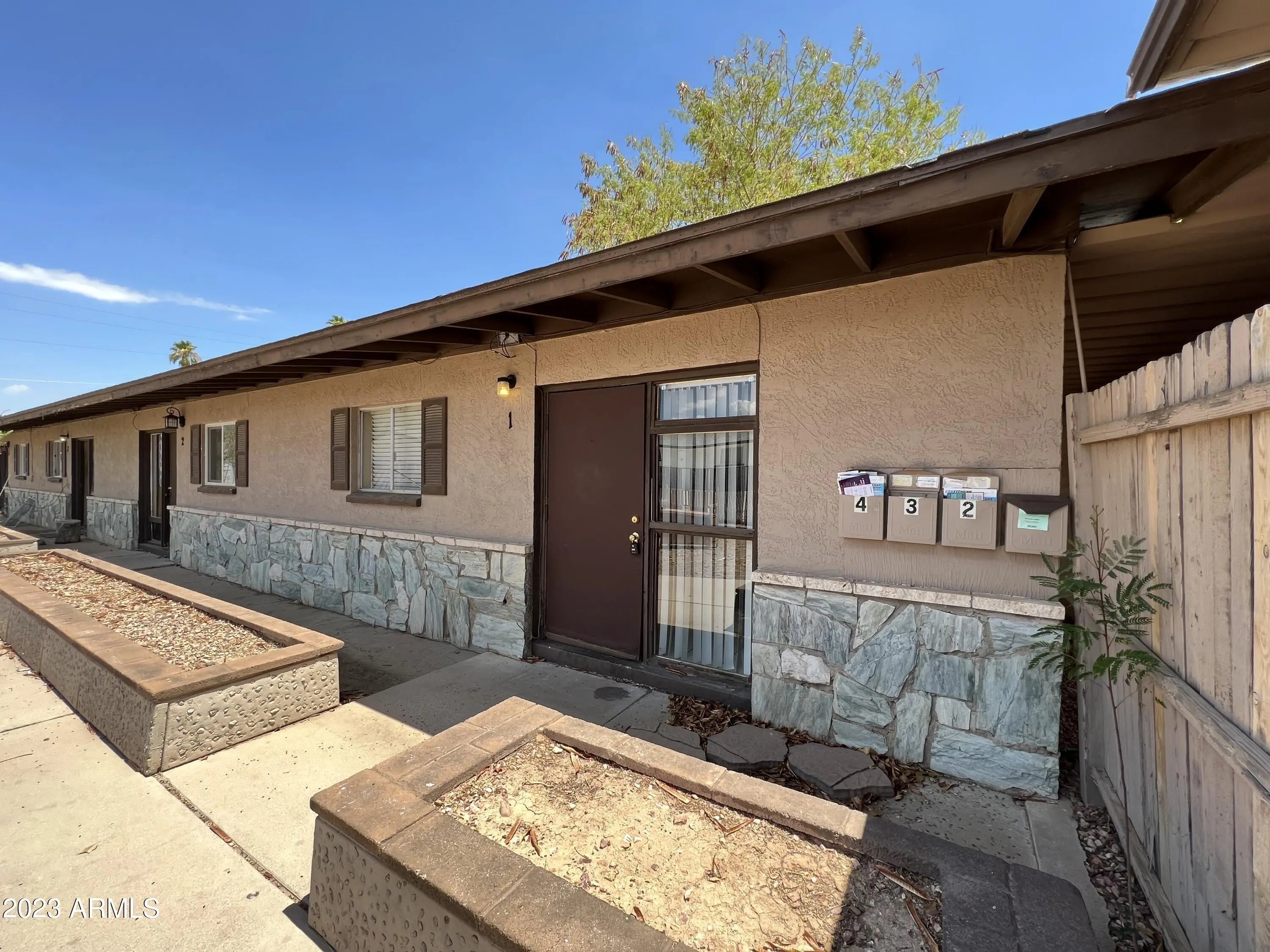 Photo of Listing #6946968