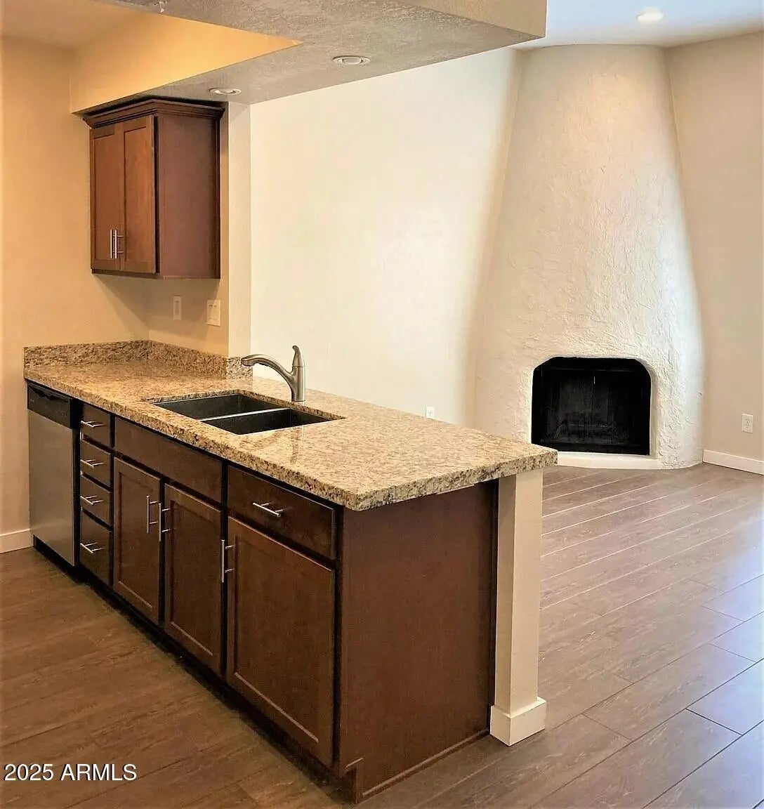 Photo of Listing #6947228