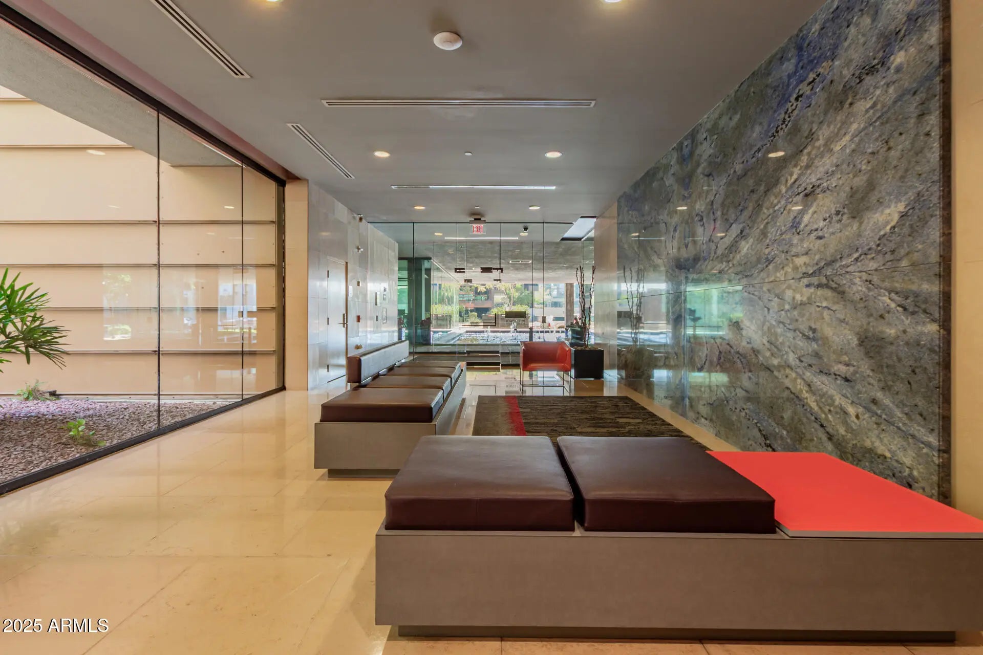 Photo of Listing #6947899