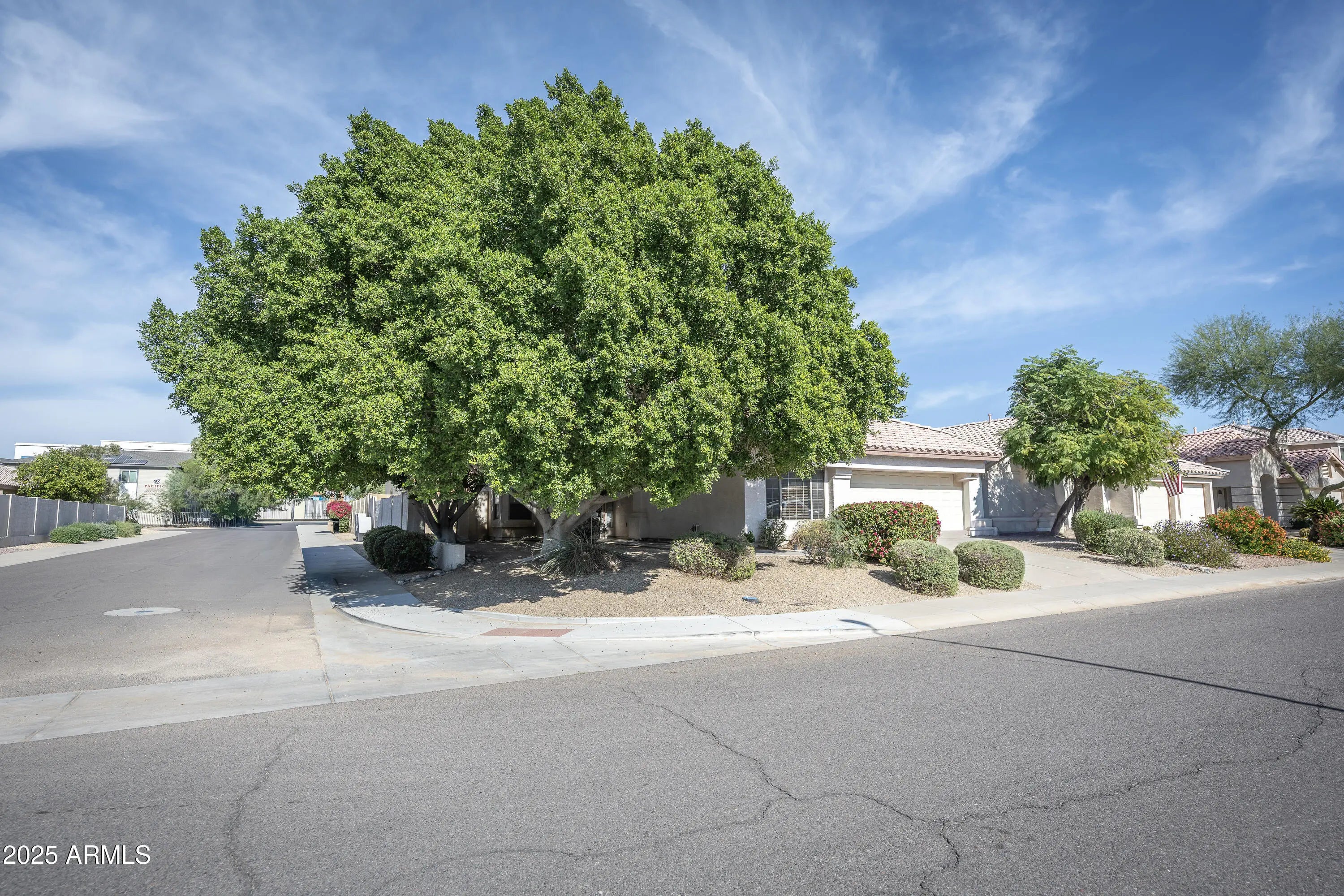 Photo of Listing #6947334