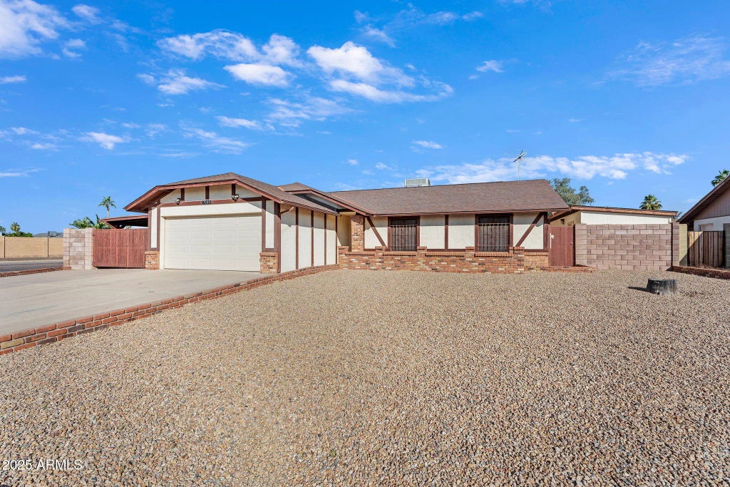 7044 W Cameron Drive, Peoria