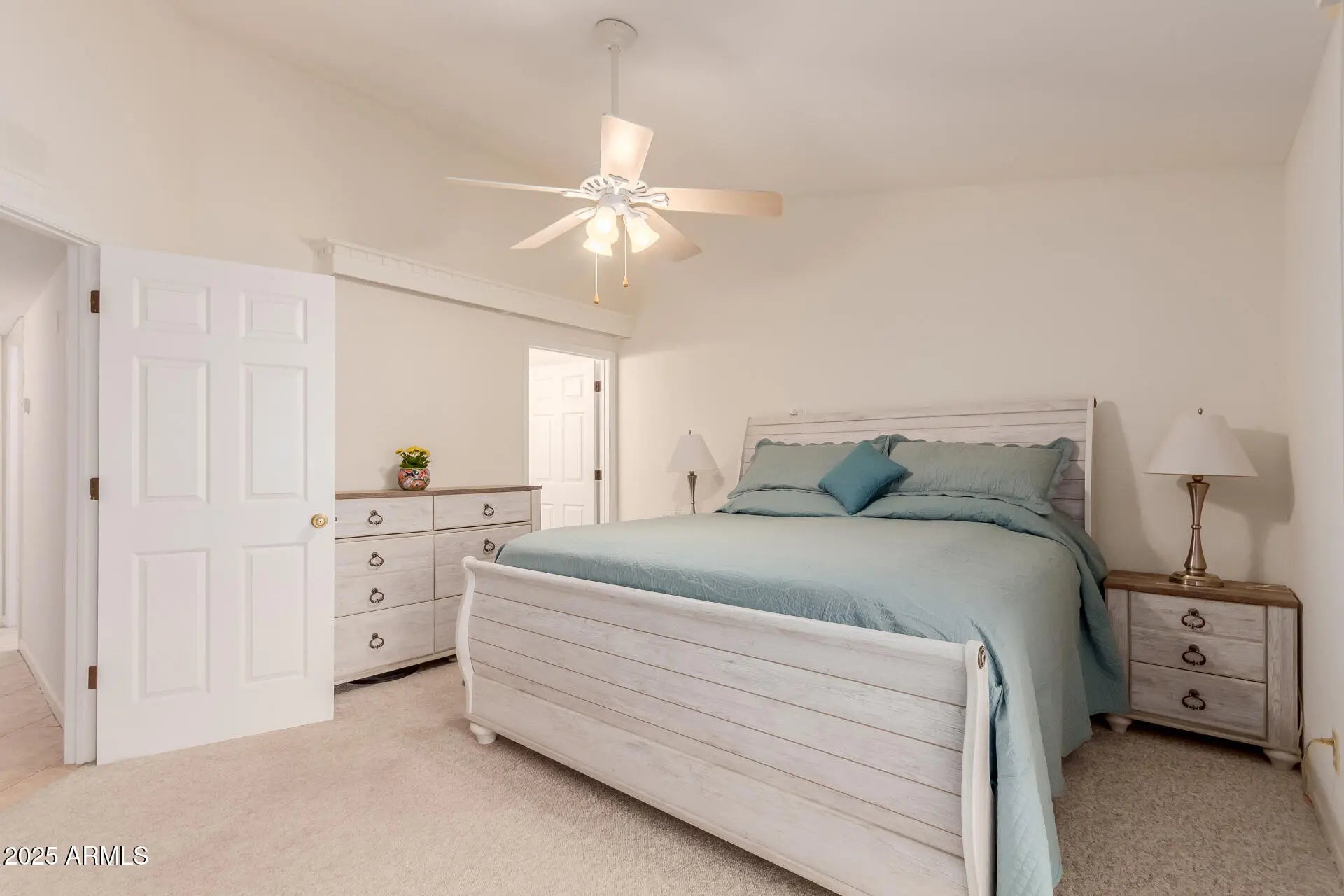 Photo of Listing #6949869