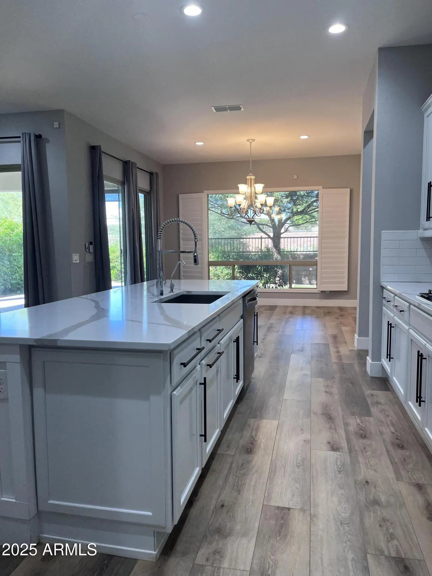 Photo of Listing #6949221