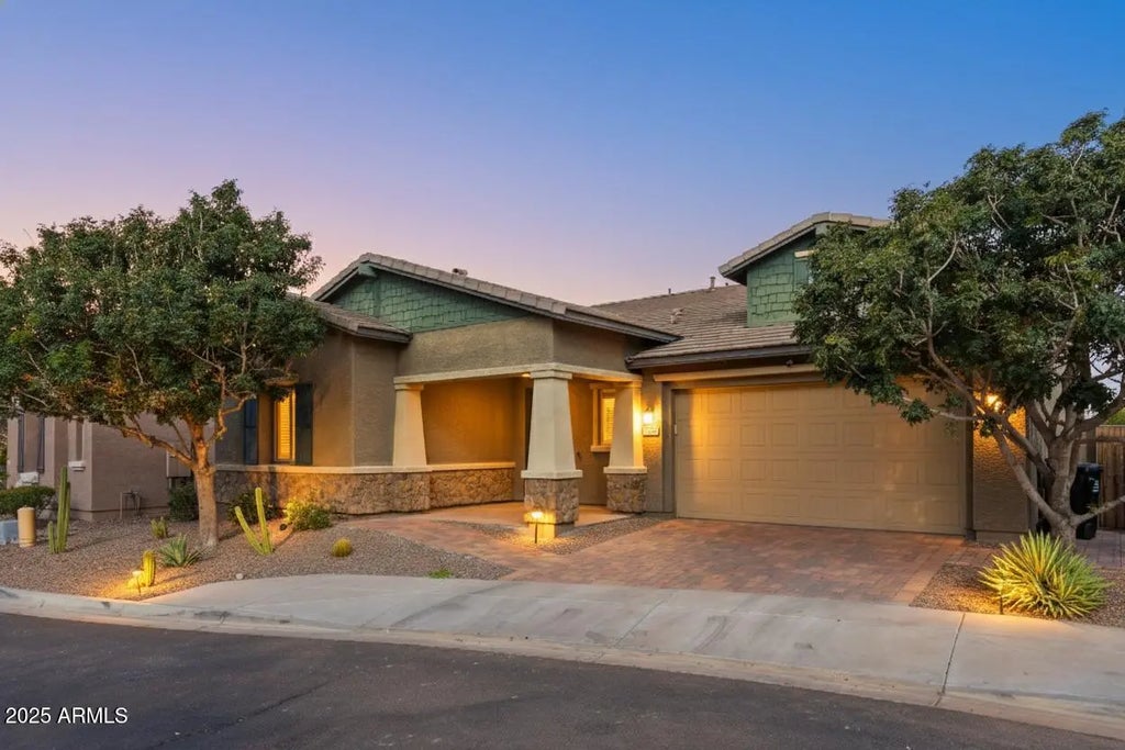 1432 E Pedro Road, Phoenix