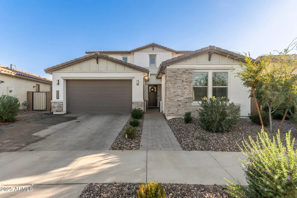 21427 E Macaw Drive, Queen Creek