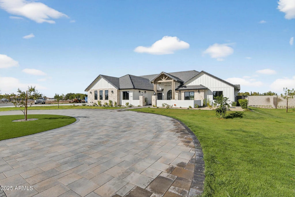 22218 E Misty Court, Queen Creek