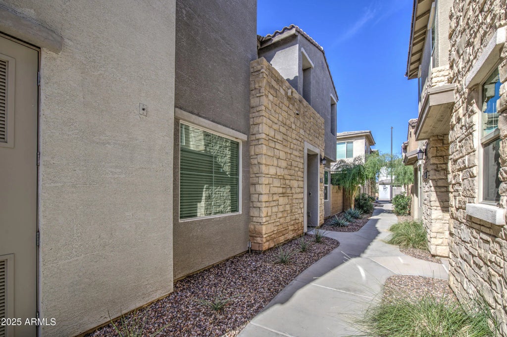 736 E Rojo Way (unit 101), Gilbert
