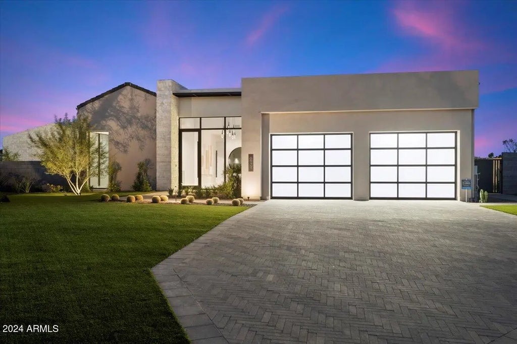 6921 N Joshua Tree Court, Paradise Valley