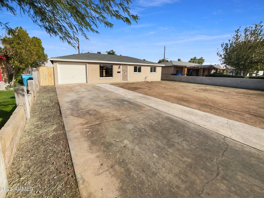 4345 N 47th Drive, Phoenix