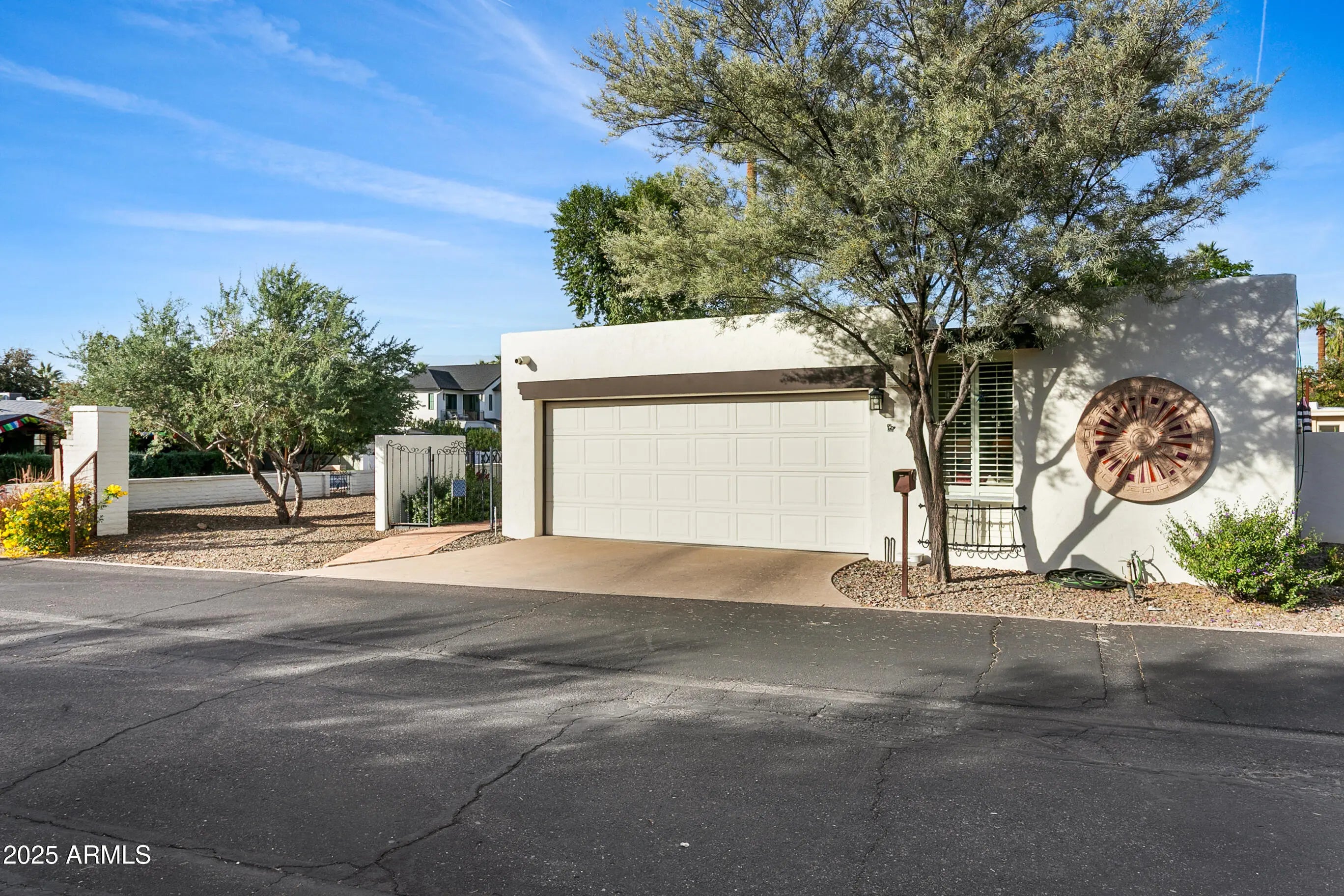 Photo of Listing #6949175