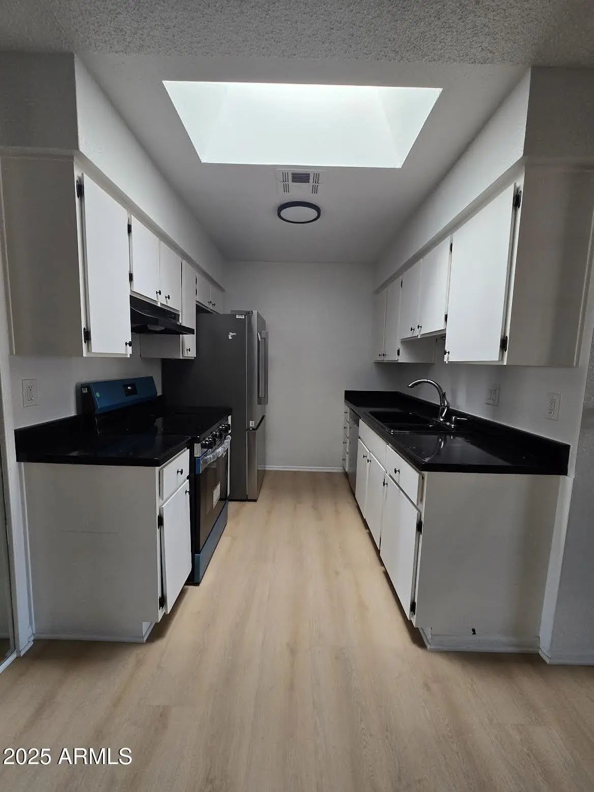 Photo of Listing #6949926