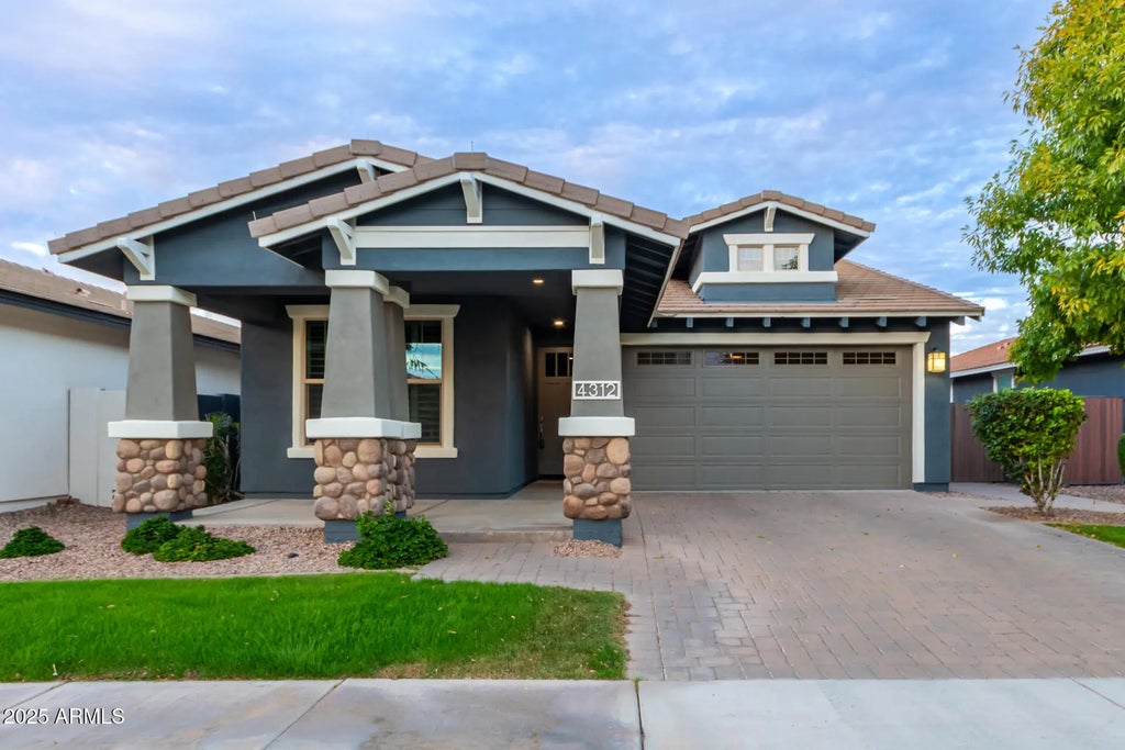 4312 E Rawhide Street, Gilbert